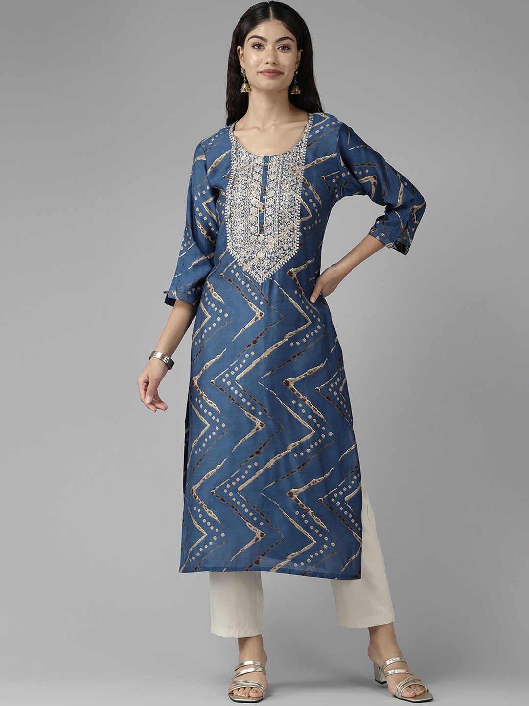 

BAESD Geometric Printed Thread Work Cotton Straight Kurta, Blue