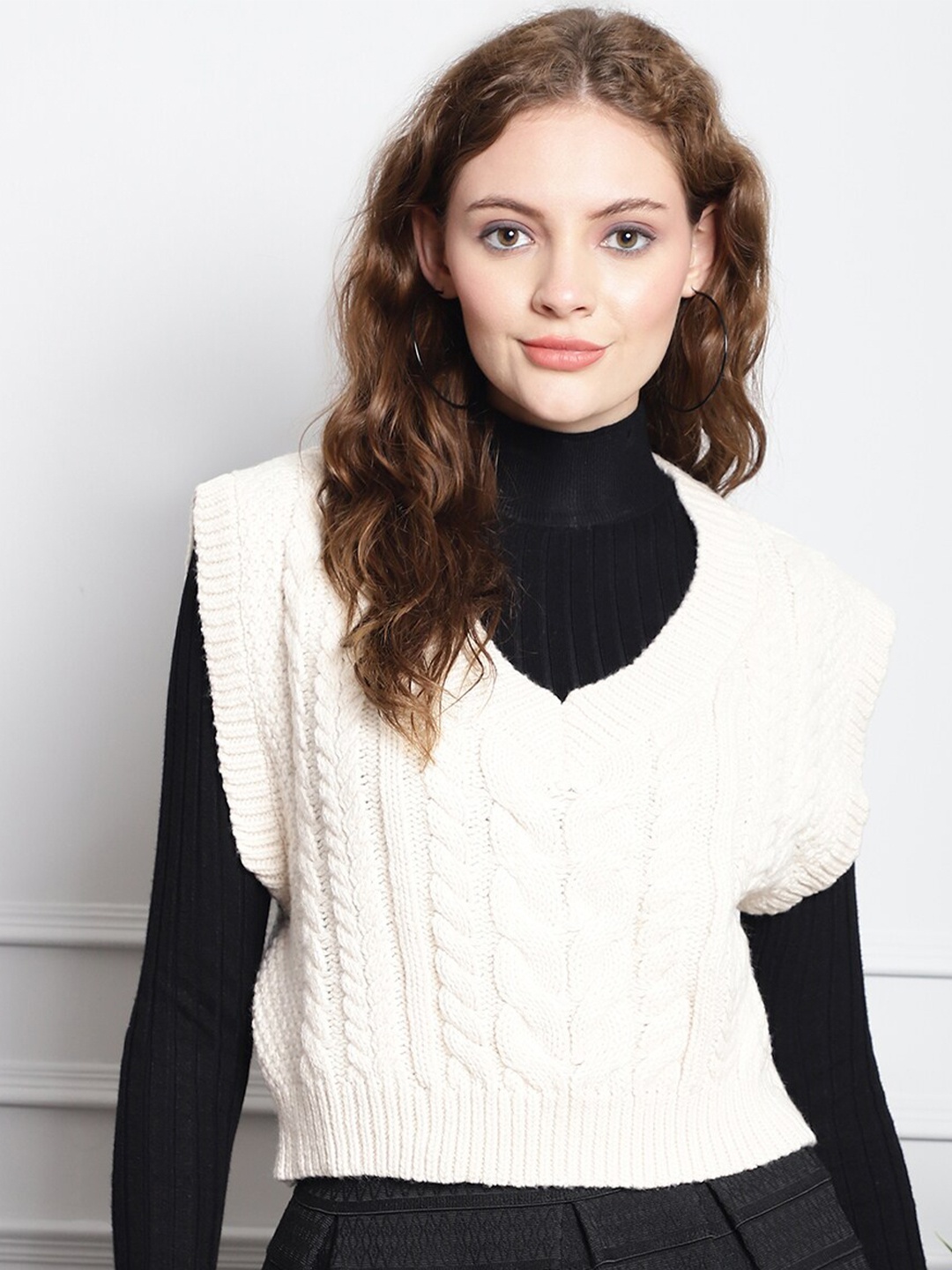 

NoBarr Cable Knit Acrylic Sweater Vest, White