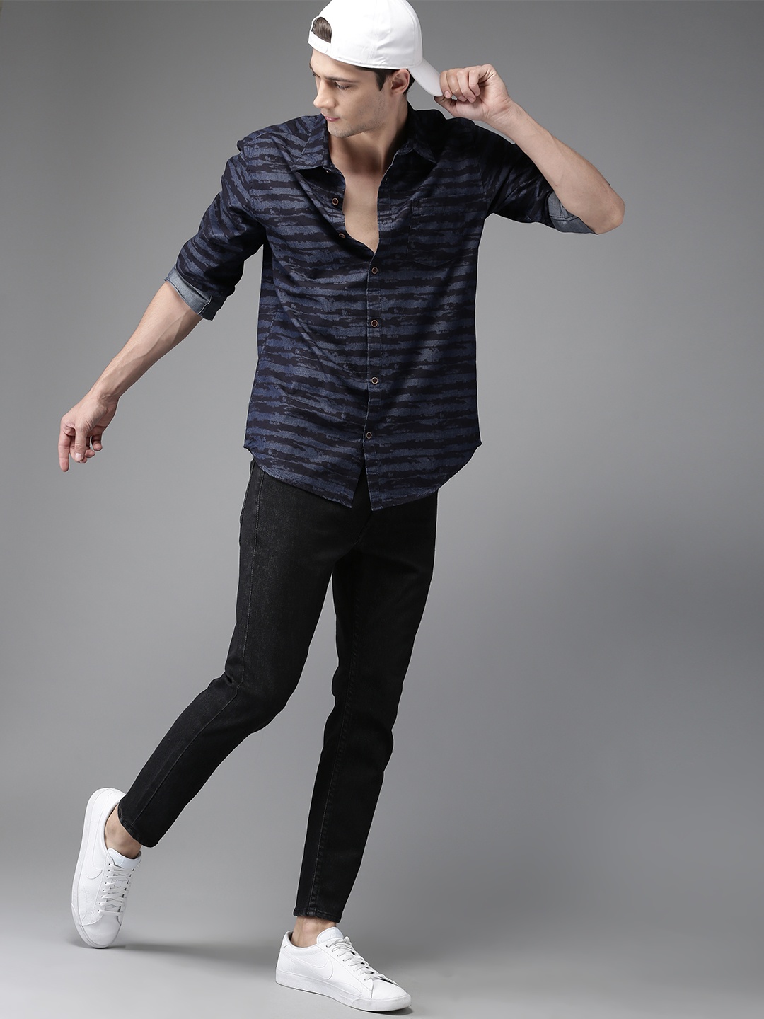 

HERE&NOW Men Black Cropped Skinny Fit Mid-Rise Clean Look Stretchable Jeans