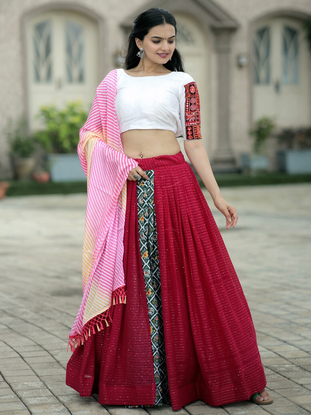 

PMD Fashion Embroidered Thread Work Ready to Wear Lehenga & Blouse With Dupatta, Pink