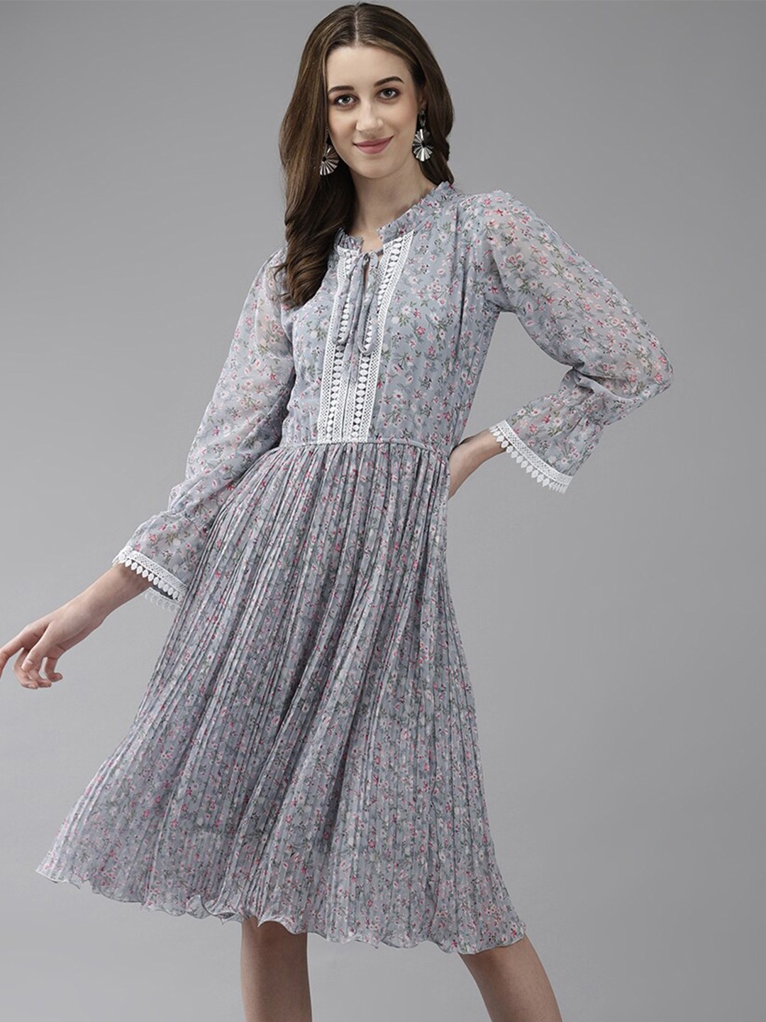 

BAESD Floral Print Bell Sleeve Georgette Fit & Flare Dress, Grey