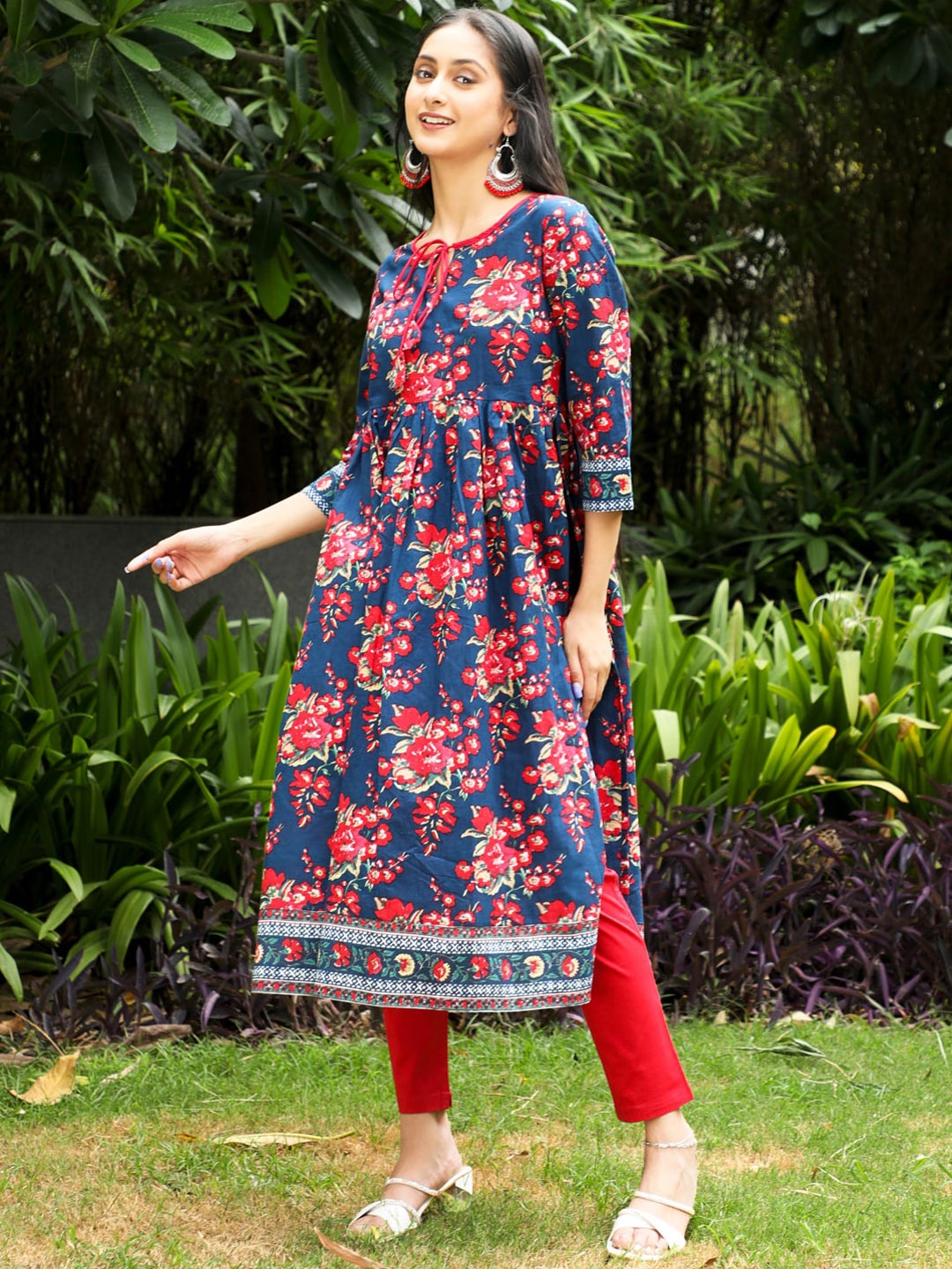 

AKS Couture Floral Printed Tie-Up Neck Pleated A-Line Kurta, Blue
