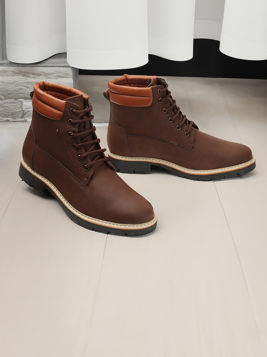 

Carlton London Men Mid-Top Lace-Ups Boots, Brown