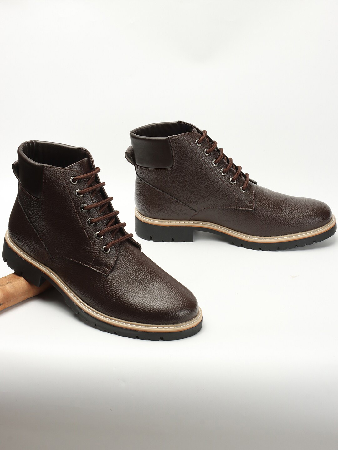 

Carlton London Men Textured Mid-Top Lace-Ups Boots, Brown
