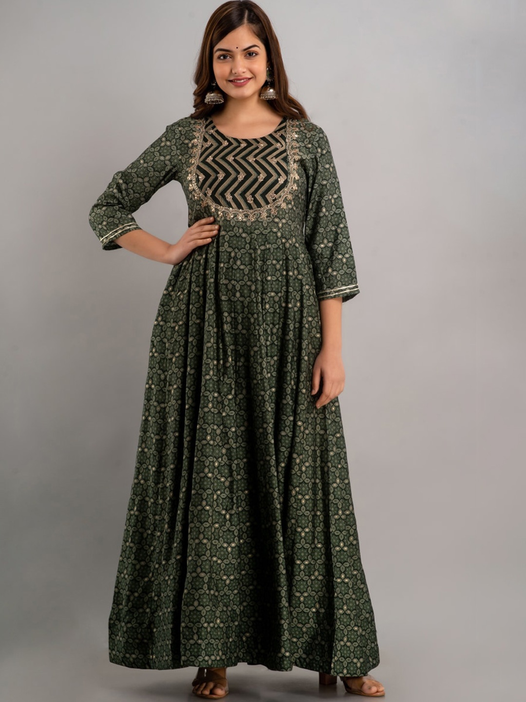 

NISHABD Women Green Geometric Printed Flared Sleeves Sequinned Anarkali Kurta