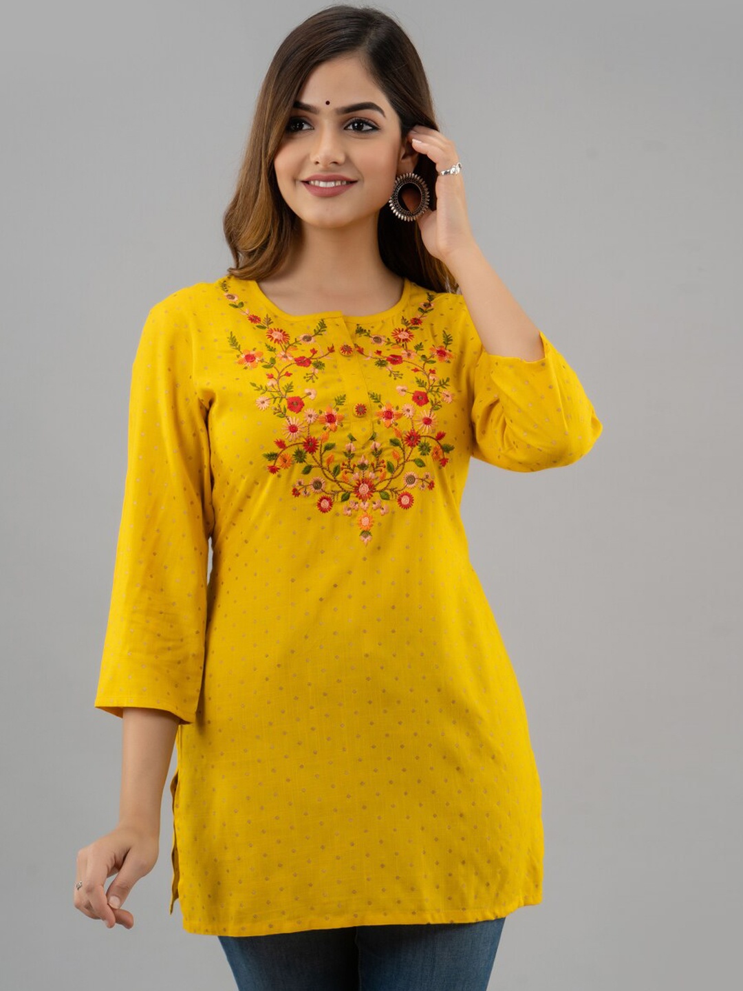 

NISHABD Floral Embroidered Straight Kurti, Yellow