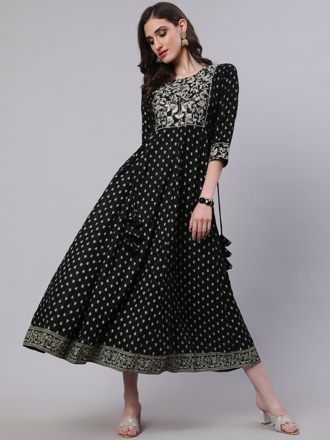 

NISHABD Ethnic Motifs Embroidered Thread Work Anarkali Kurta, Black
