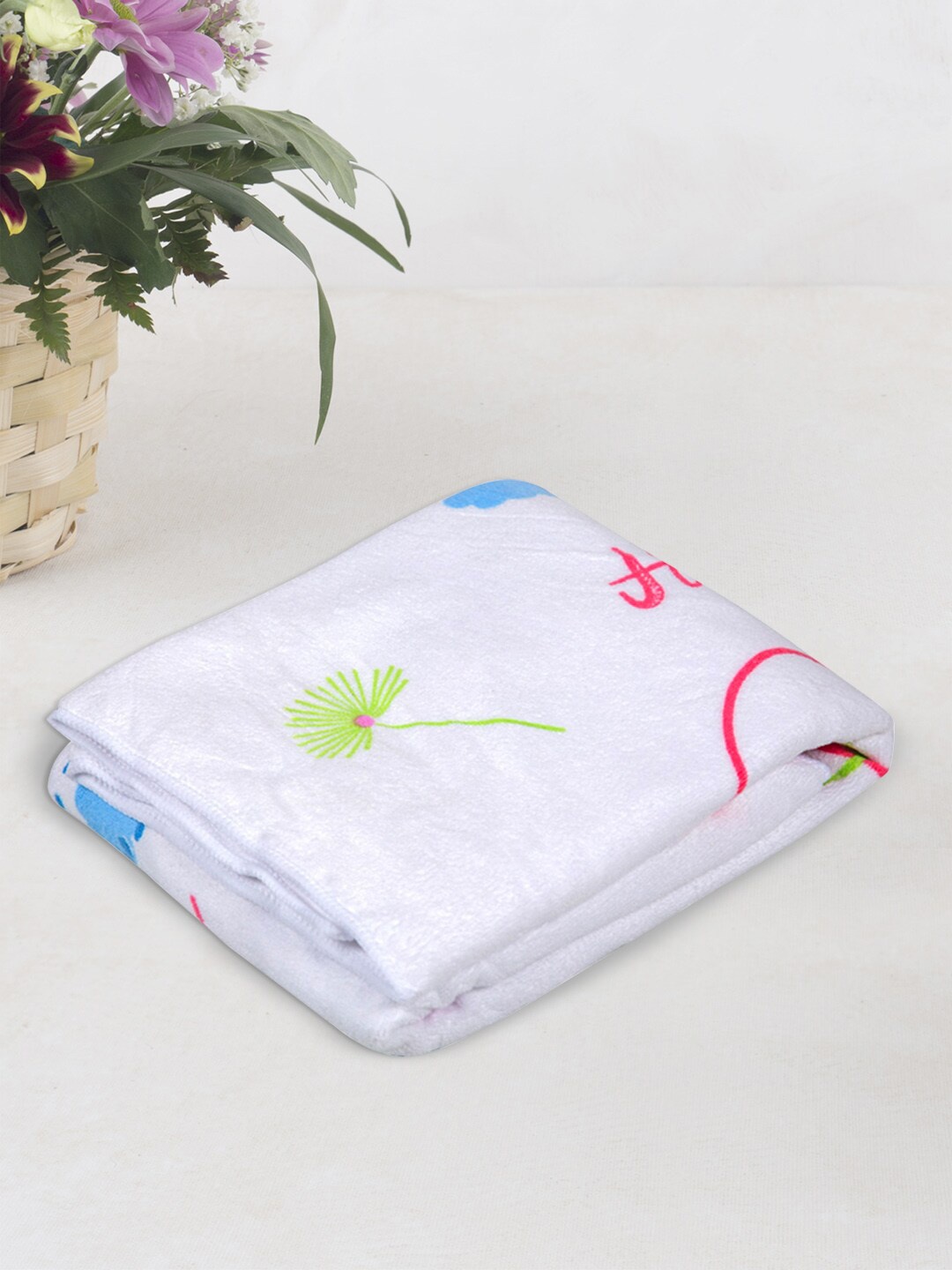 

MeeMee Kids White Printed 200 GSM Bamboo Cotton Bath Towels