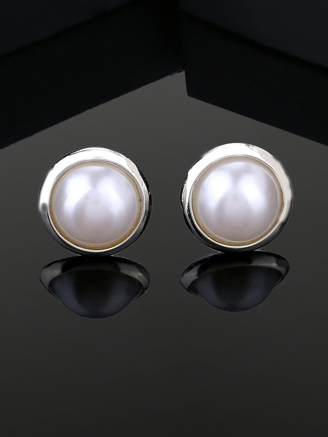 

Estele Rhodium Plated Pearls Circular Stud Earrings, Silver