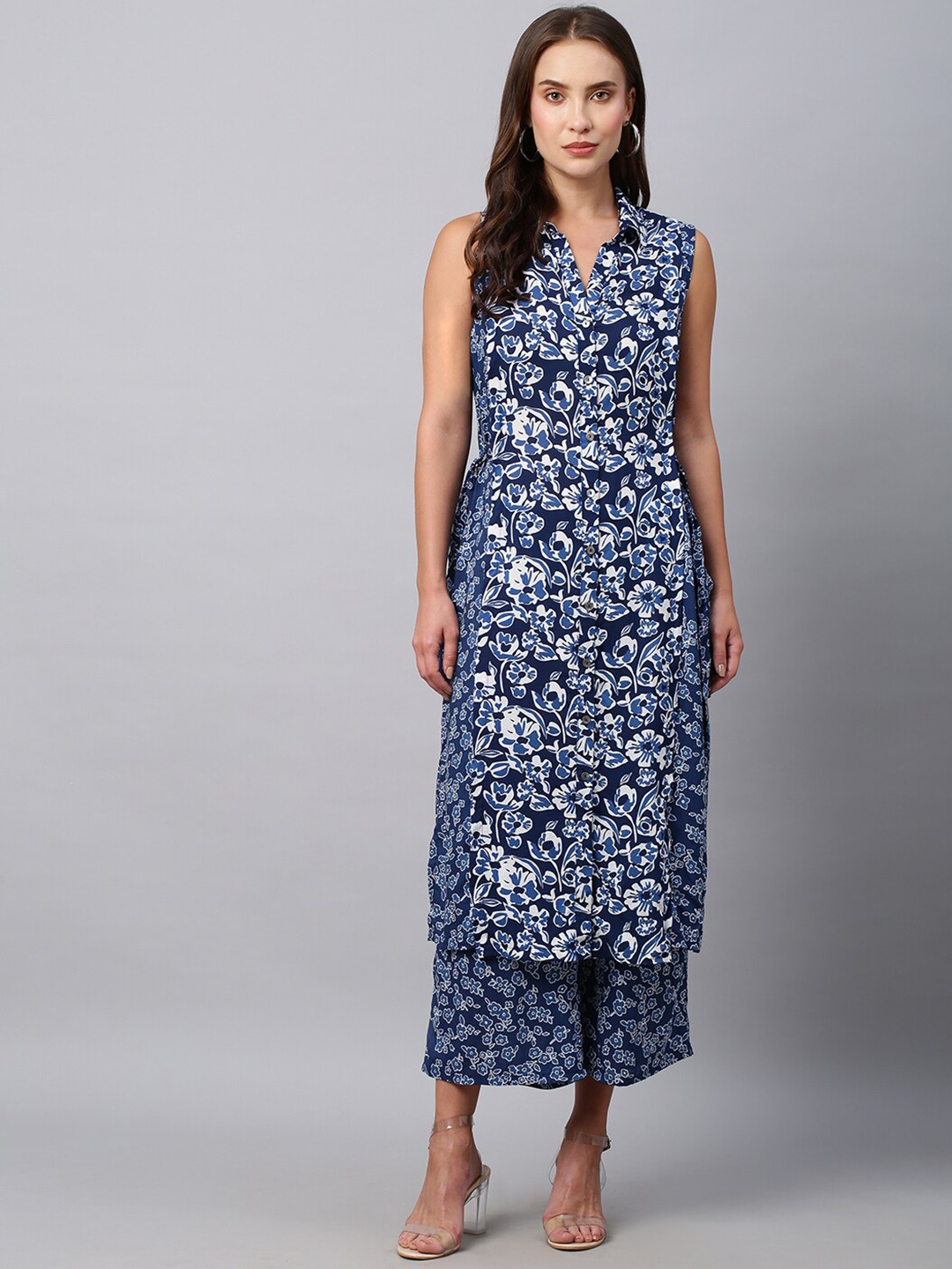 

Modern Indian by CHEMISTRY Floral Printed Kurta with Palazzos, Blue