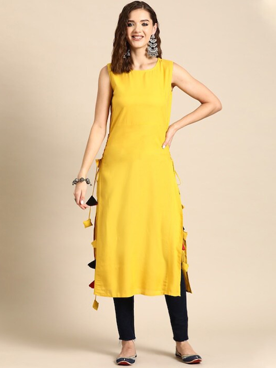 

Nimayaa Round Neck Tie-Up Detail Straight Kurta, Yellow