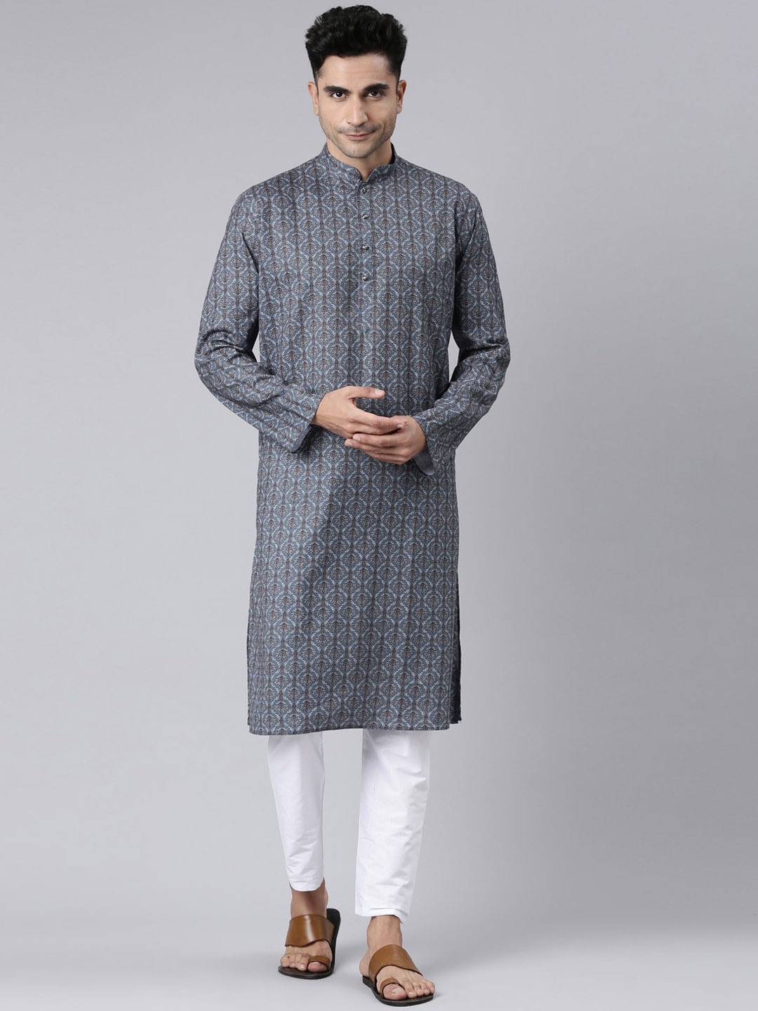 

Rishika Ethnic Motifs Printed Regular Pure Cotton Kurta with Pyjamas, Blue