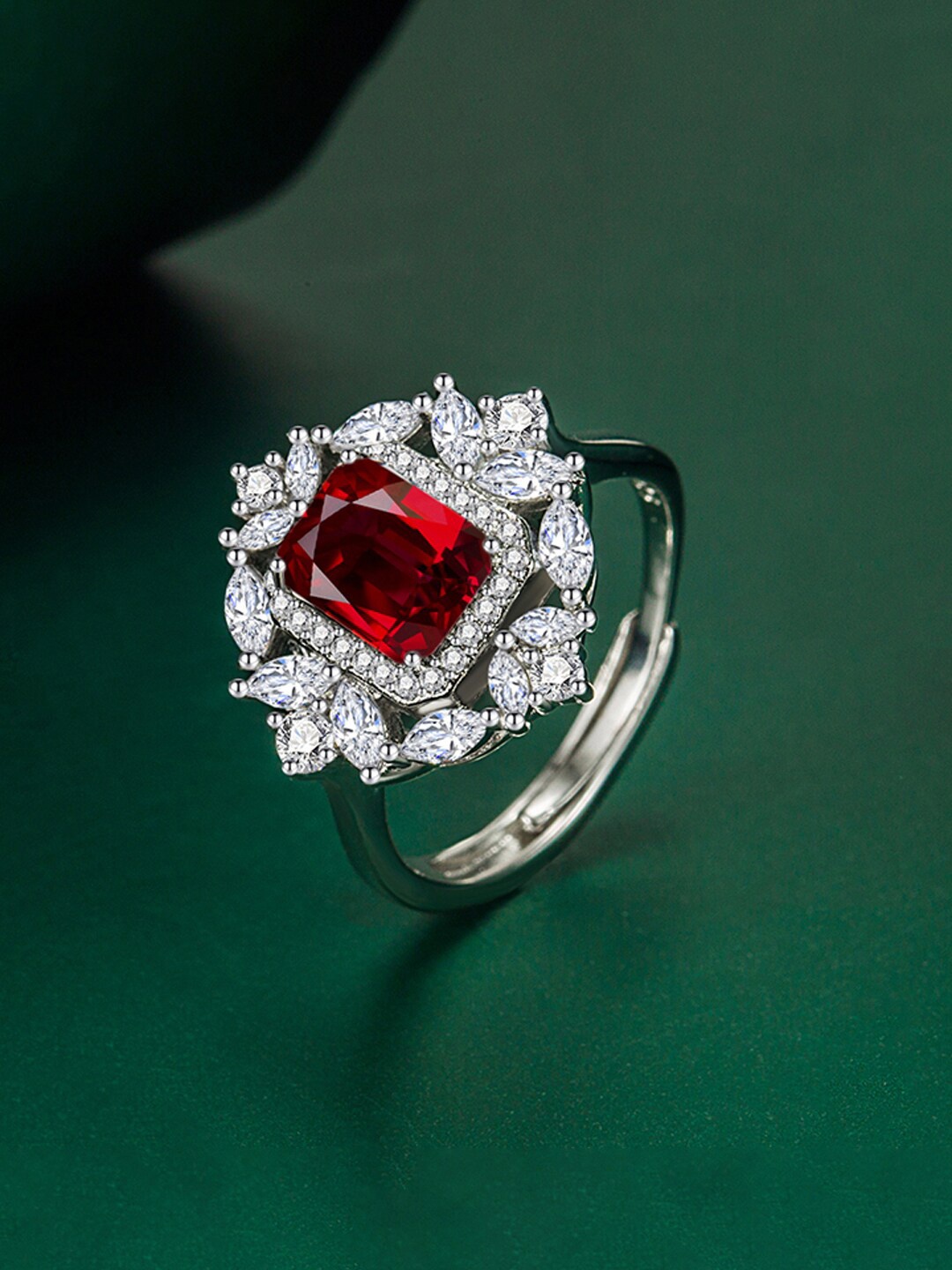 

Designs & You Silver Plated Finger Ring