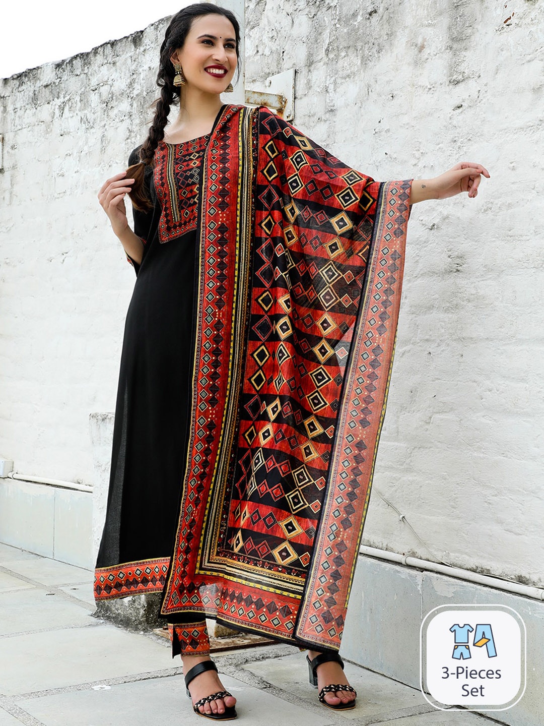 

AKS Couture Ethnic Motifs Yoke Design Kurta With Trousers & Dupatta, Black