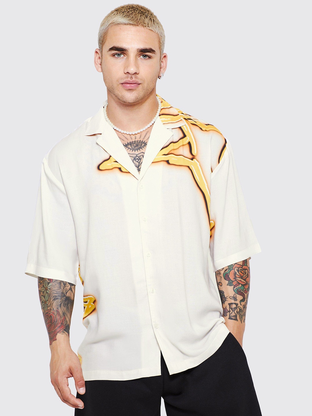 

boohooMAN Star Printed Casual Shirt, White