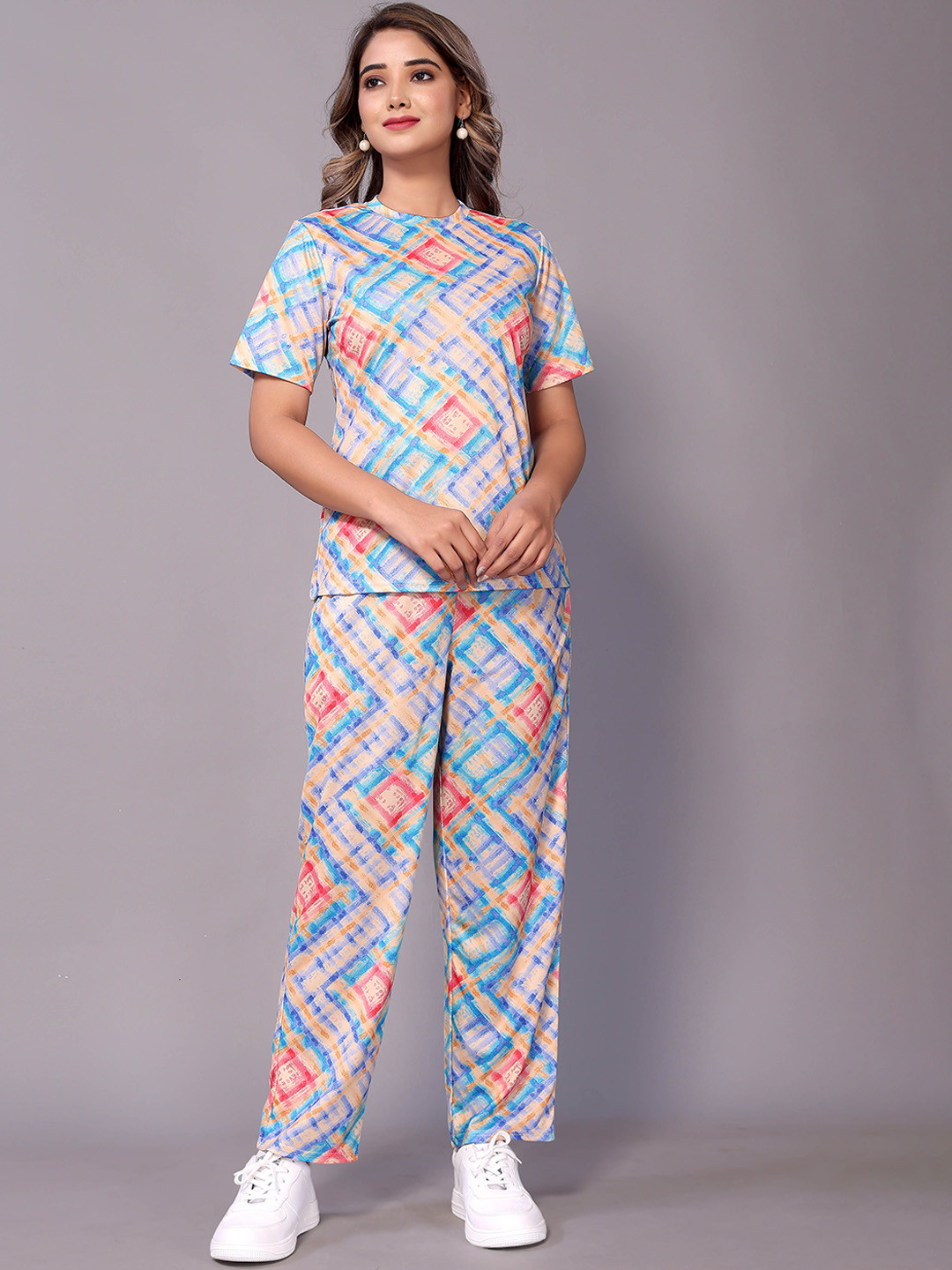 

Ekta Textiles Abstract Printed T-shirt With Trousers, Peach