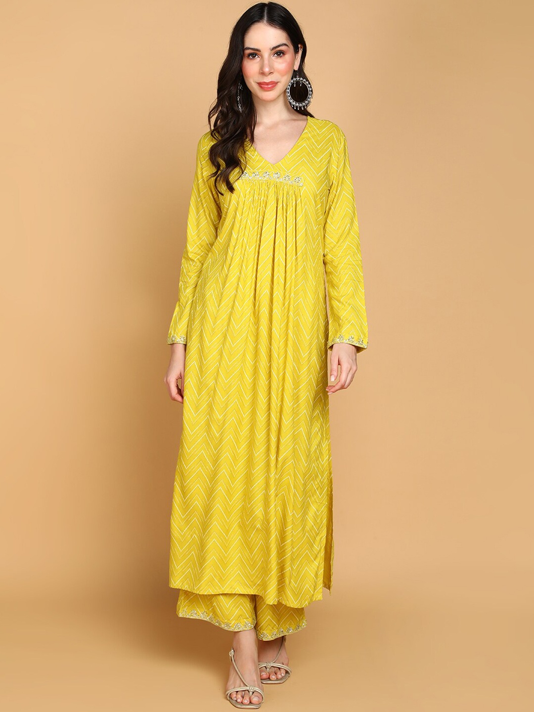 

HERE&NOW Green Chevron Printed Beads and Stones Kurta with Palazzos