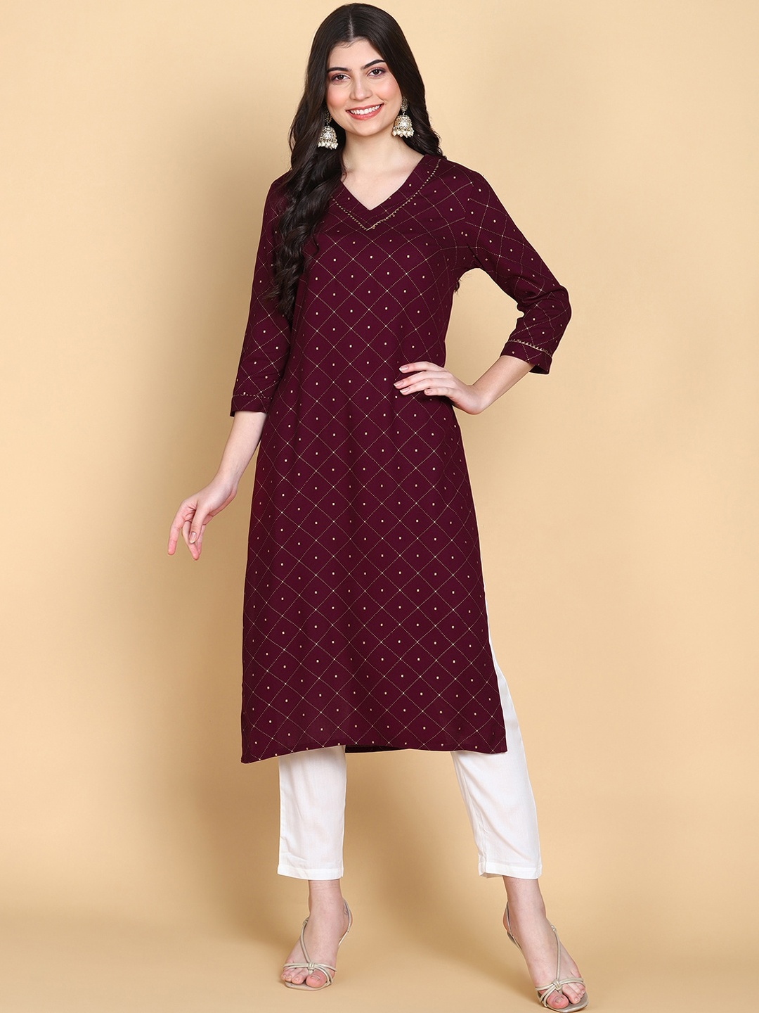 

HERE&NOW Checked V-Neck Gotta Patti Straight Kurta with Trouser, Maroon