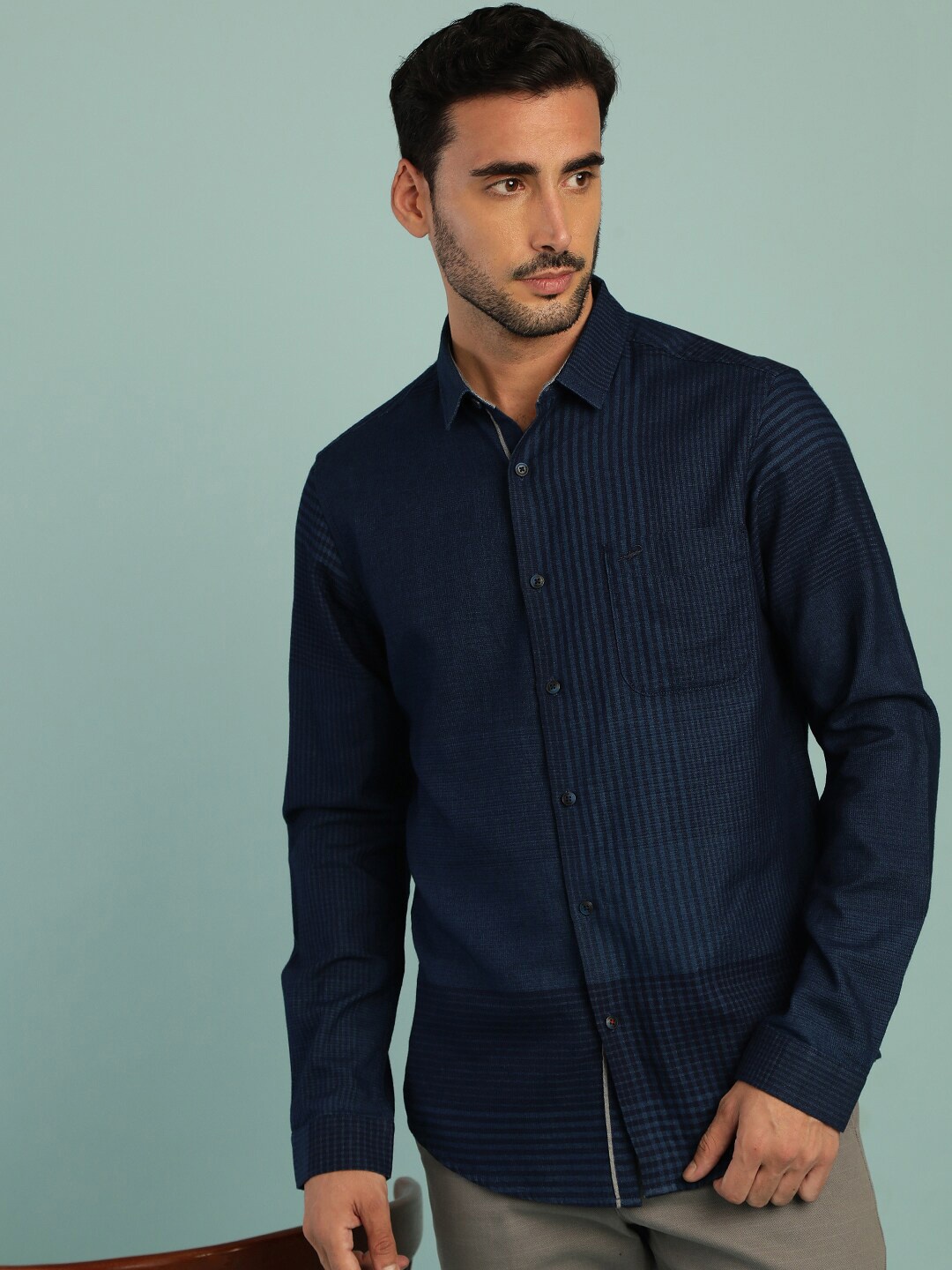 

Crocodile Striped Comfort Cotton Casual Shirt, Navy blue