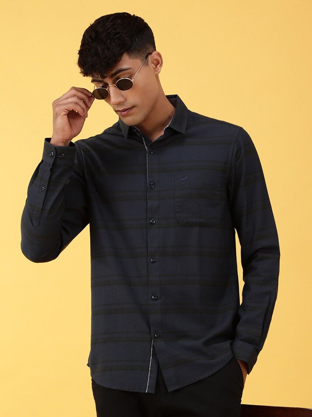 

Crocodile Slim Fit Horizontal Stripes Striped Cotton Casual Shirt, Blue