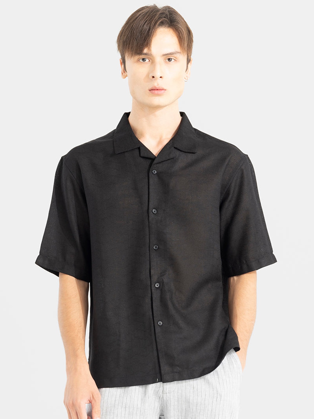 

Snitch Men Black Classic Opaque Spread Collar Cotton Casual Shirt