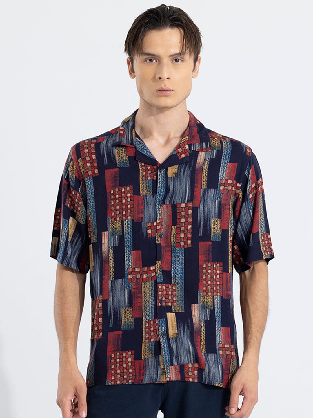 

Snitch Red & Blue Geometric Printed Oversized Classic Opaque Casual Shirt