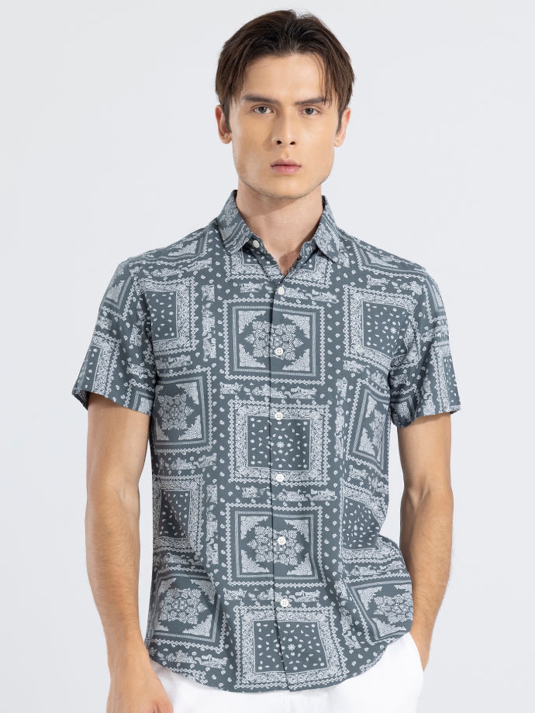 

Snitch Grey Ethnic Motifs Printed Classic Opaque Casual Shirt