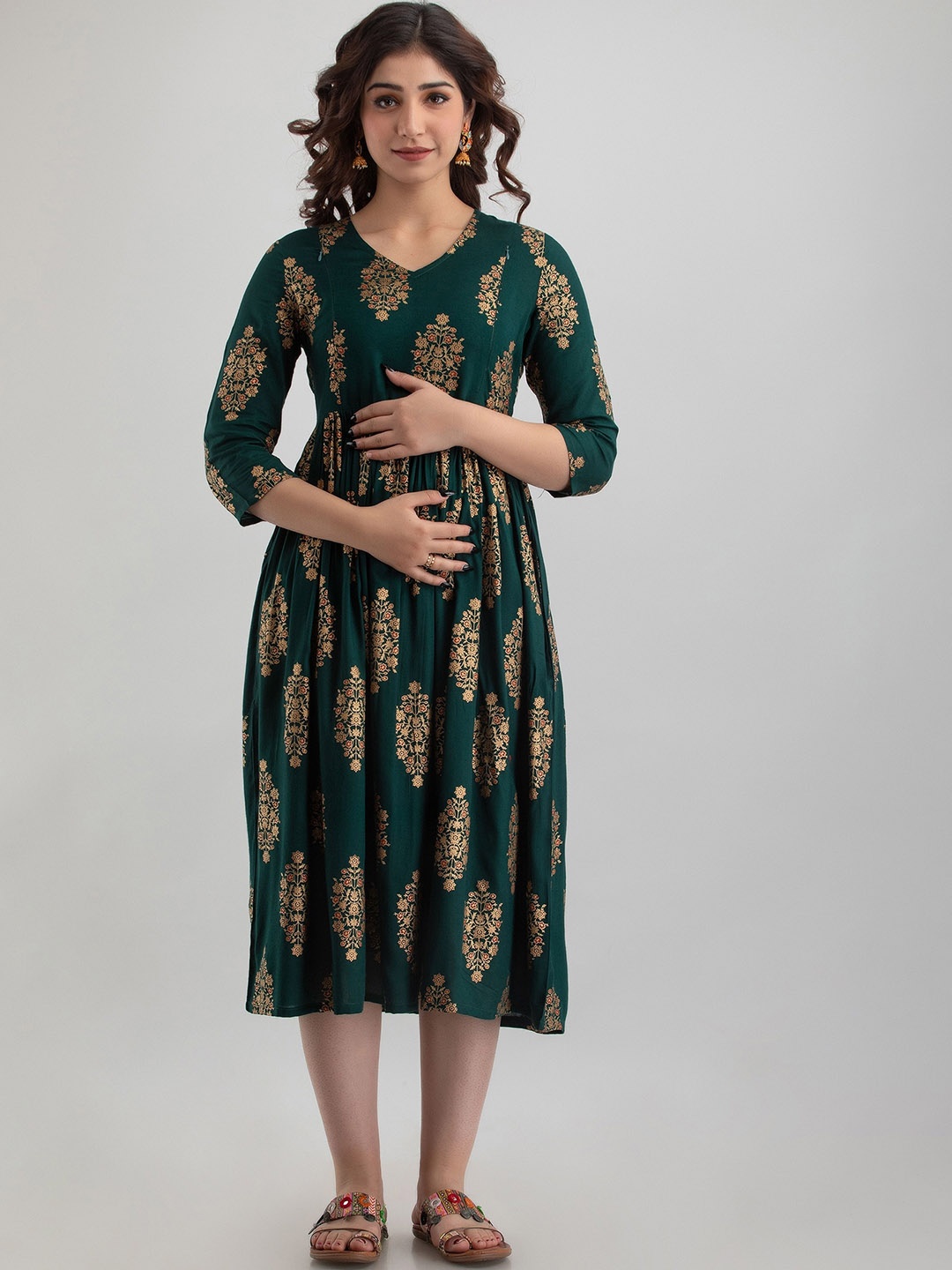 

CELEBRAVO Ethnic Motifs Printed Fit & Flare Maternity Ethnic Dress, Green