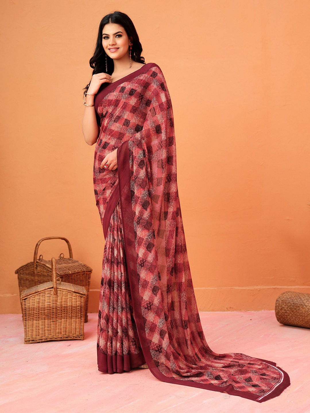 

Dori Checked Pure Georgette Saree, Maroon