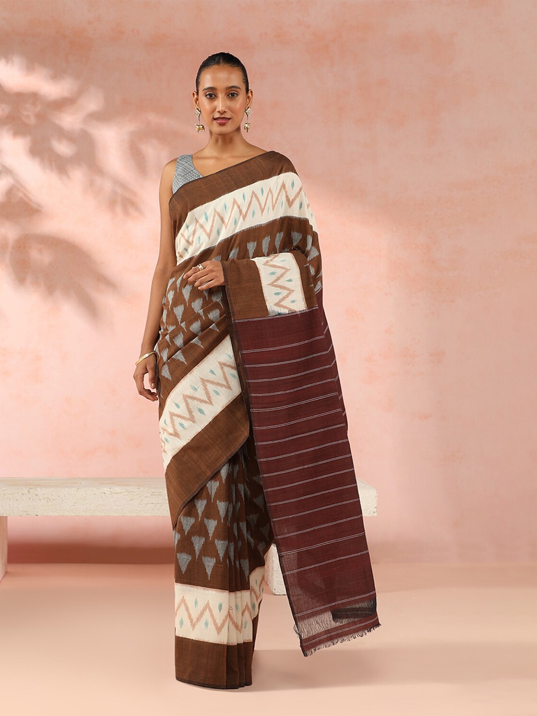 

Taneira Geometric Printed Pure Cotton Ikat Saree, Brown