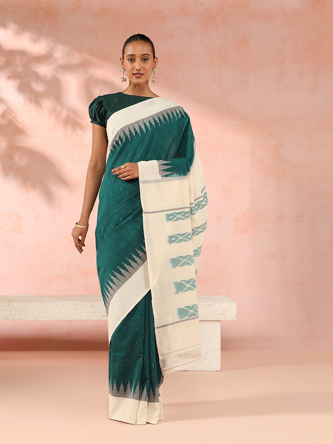 

Taneira Pure Cotton Ikat Saree, Green