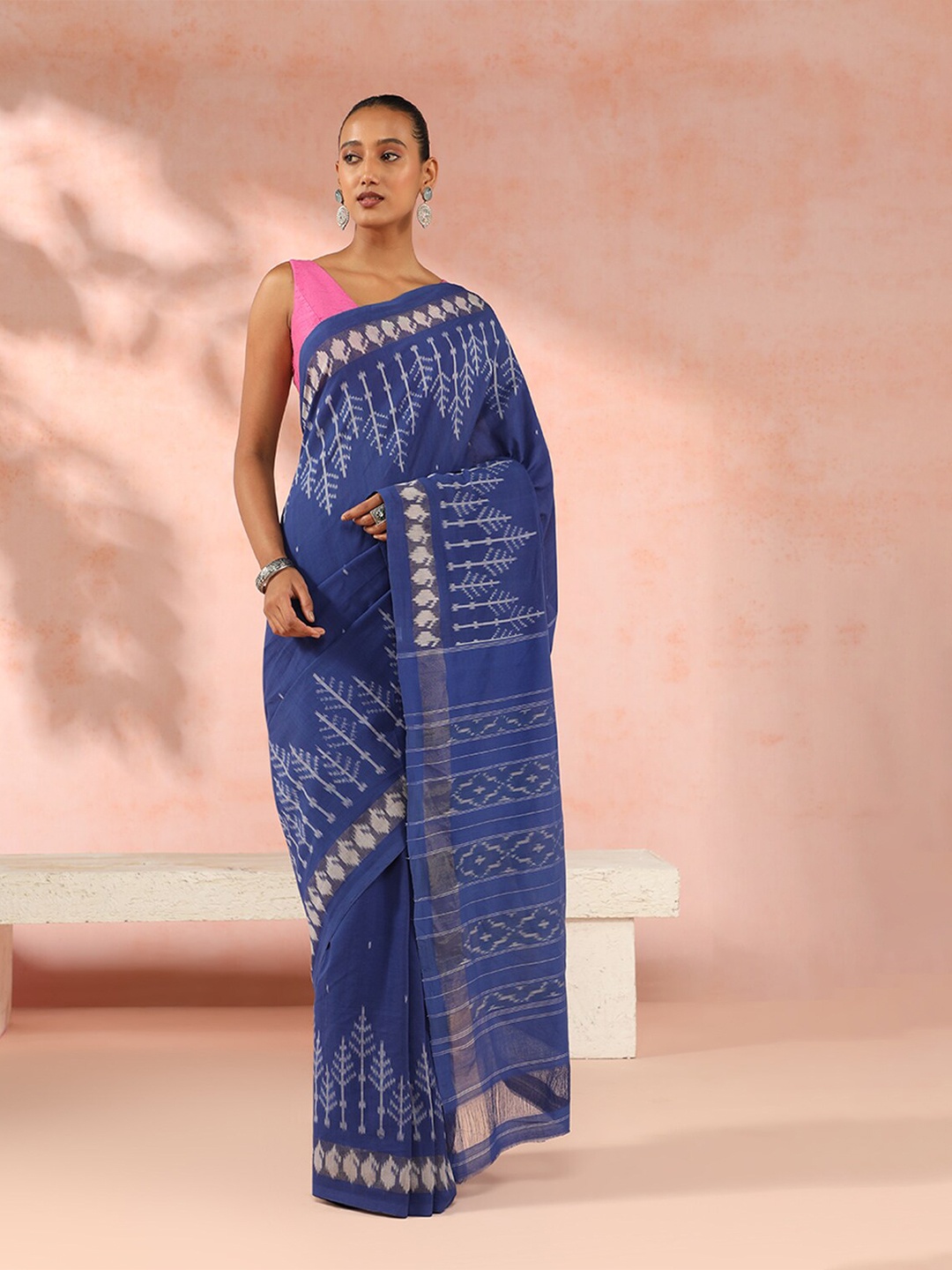 

Taneira Ethnic Motifs Printed Pure Cotton Ikat Saree, Blue