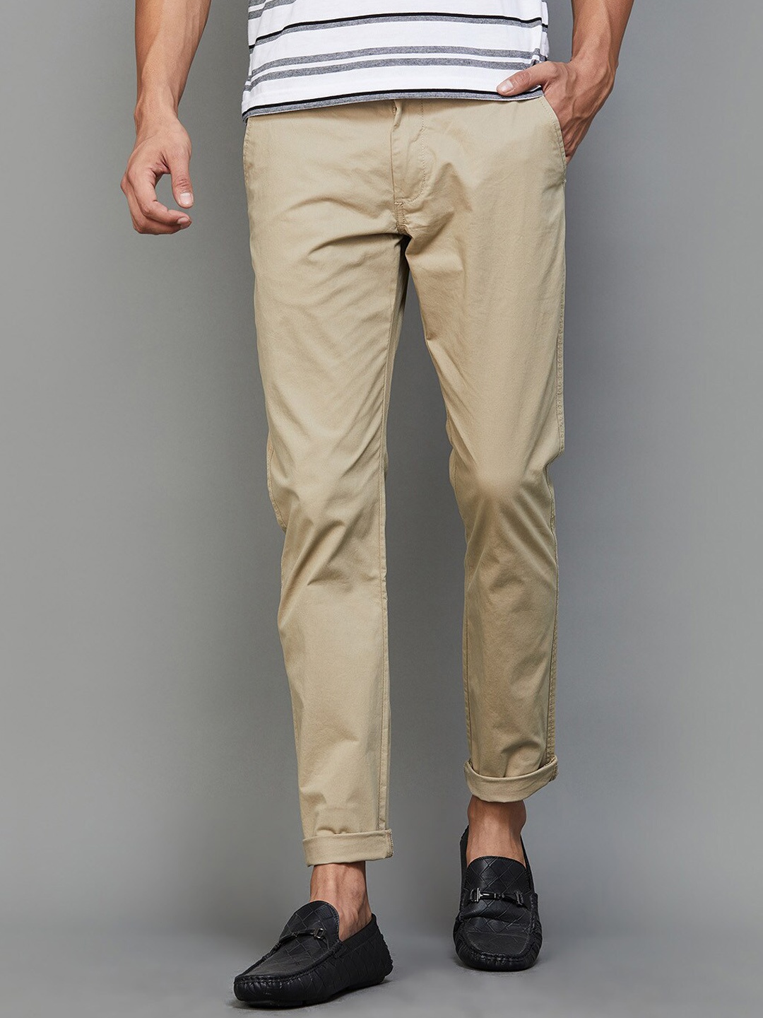 

CODE by Lifestyle Men Tapered Fit Mid Rise Trousers, Khaki