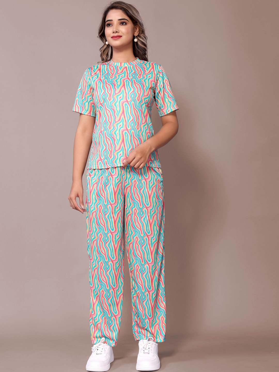 

Ekta Textiles Abstract Printed T-shirt With Trousers, Blue
