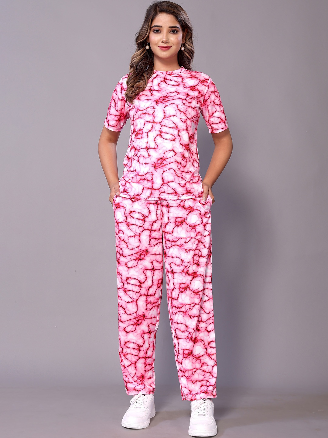 

Ekta Textiles Abstract Printed T-shirt With Trousers, White