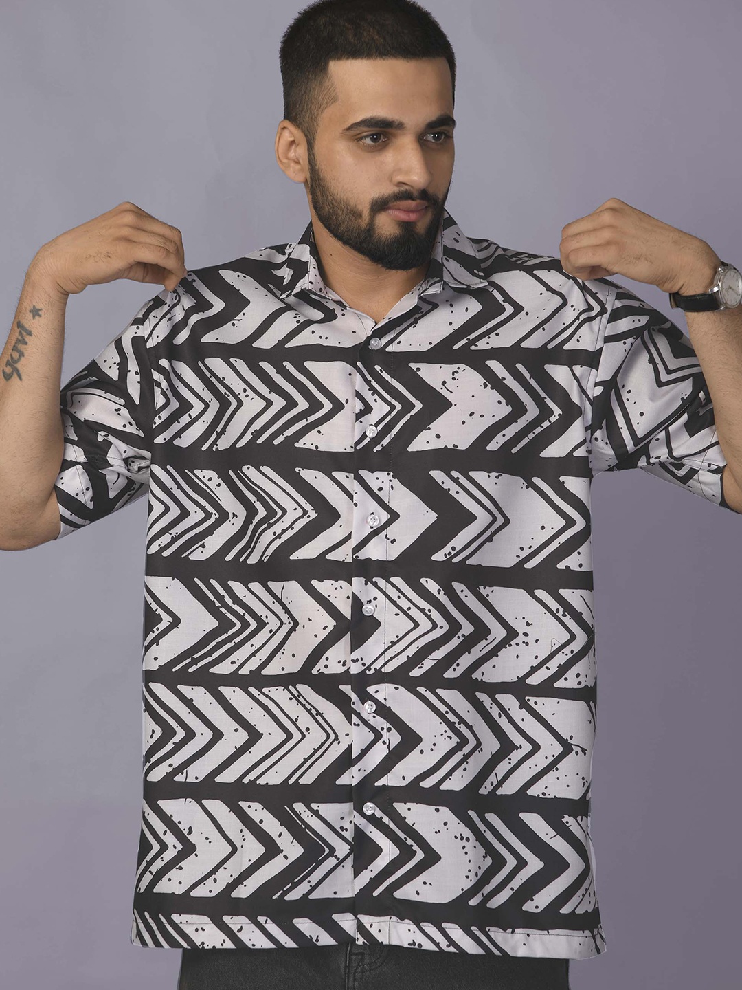 

BROWN BROTHERS Relaxed Geometric Printed Opaque Oversized Shirt, Black