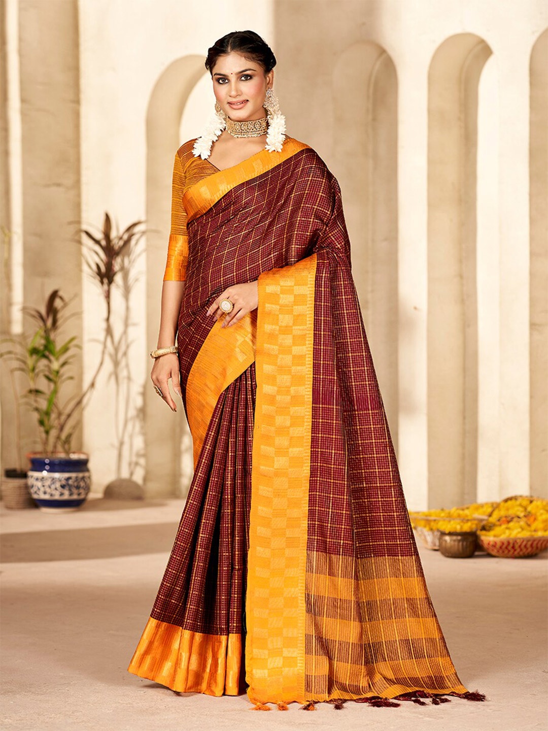 

Mitera Brown & Gold-Toned Checked Zari Pure Silk Banarasi Saree