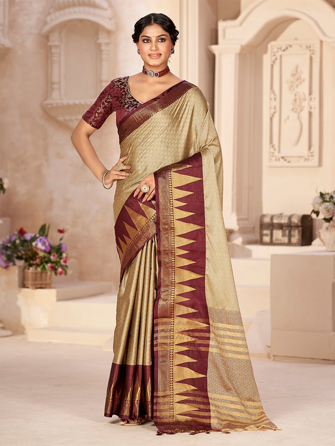 

Mitera Geometric Woven Design Zari Pure Silk Banarasi Saree, Beige