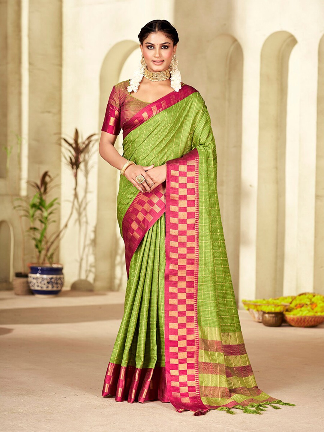 

Mitera Checked Woven Design Zari Pure Silk Banarasi Saree, Green