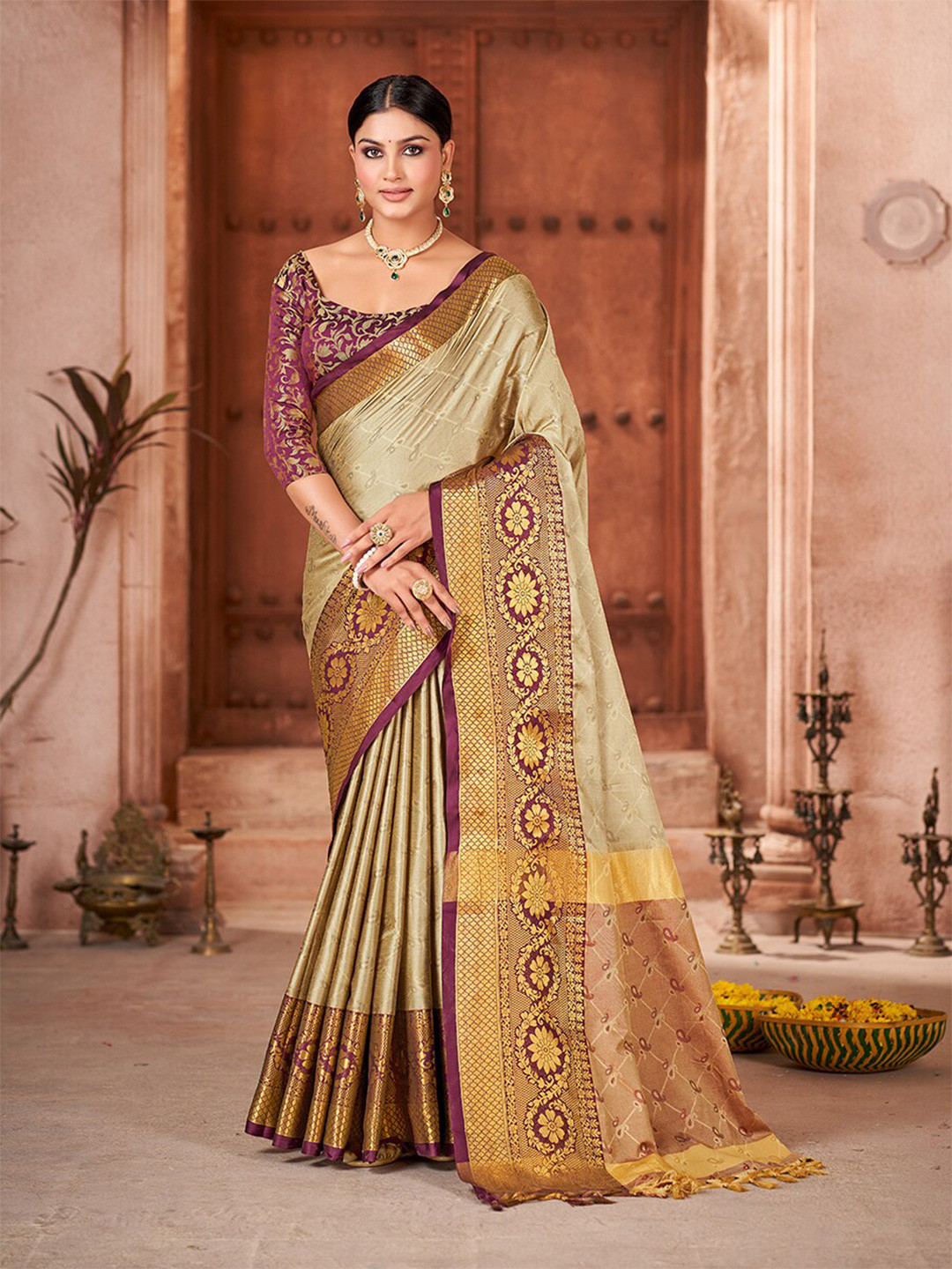 

Mitera Paisley Woven Design Zari Pure Silk Banarasi Saree, Beige