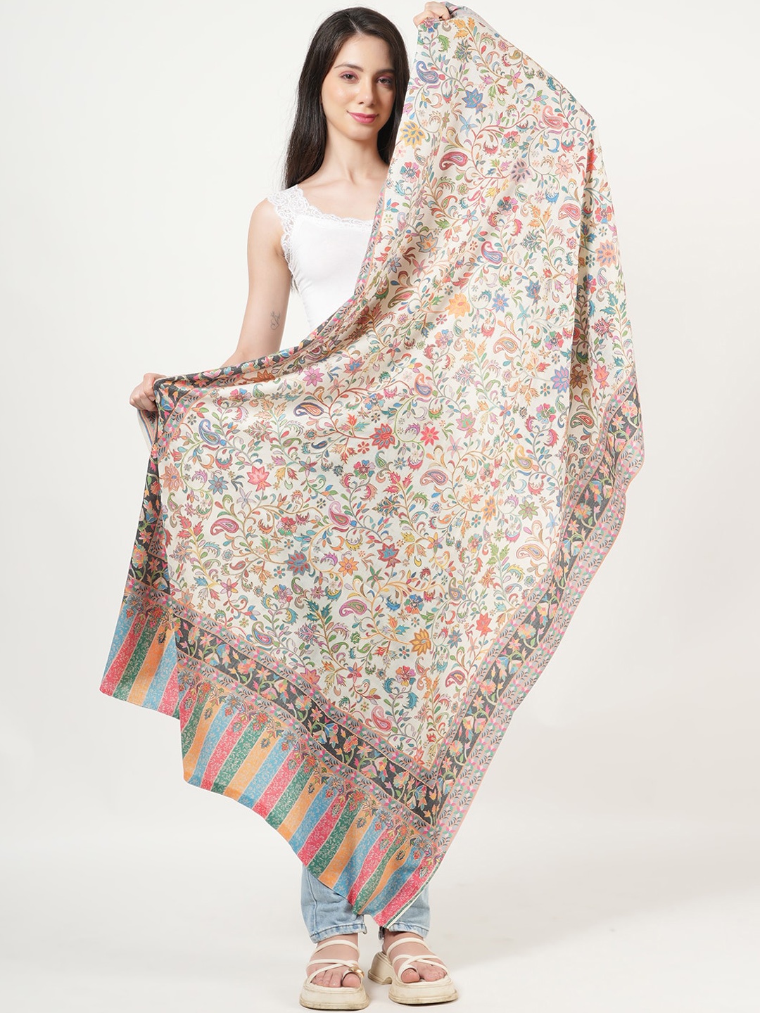 

MUFFLY Floral Kalamkari Printed Pure Woollen Shawl, White
