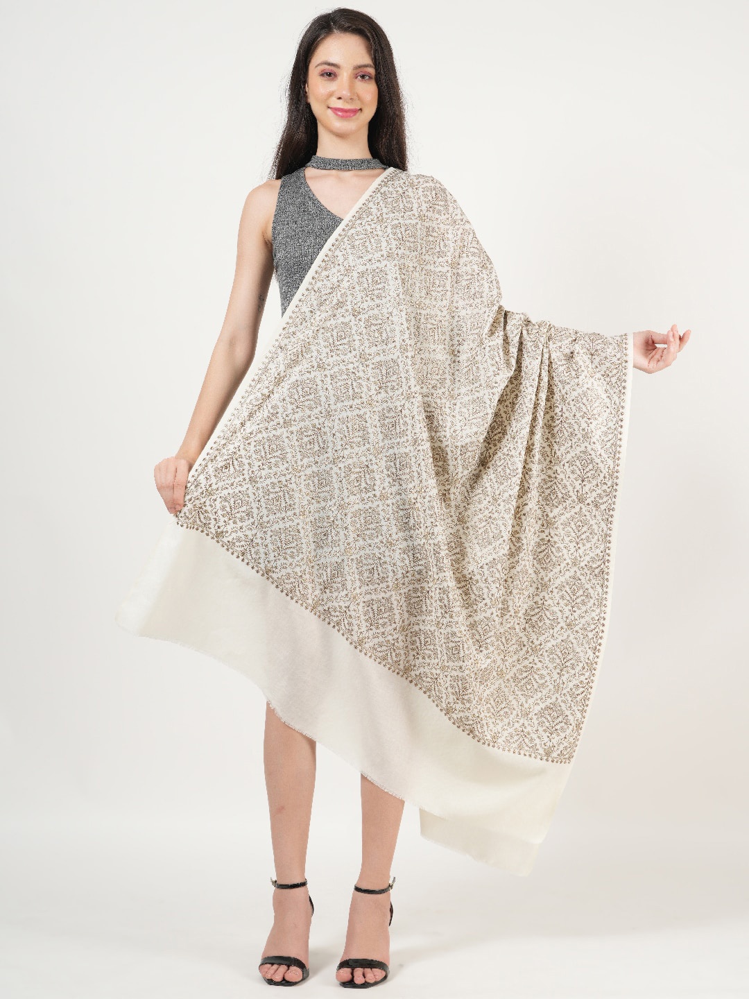 

MUFFLY Embroidered Pure Woollen Shawl, Cream
