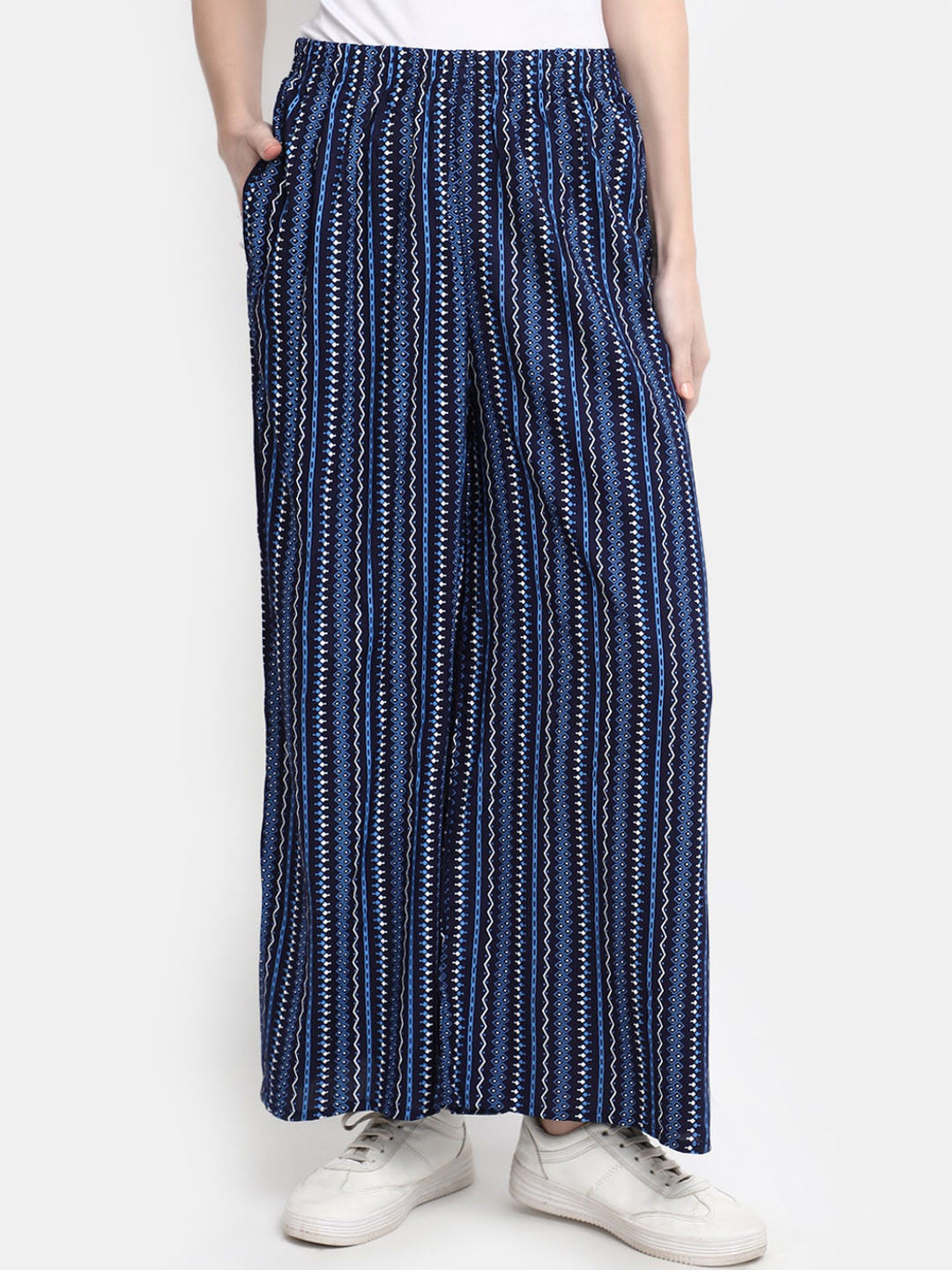 

V-Mart Ethnic Motifs Printed Straight Fit Palazzo, Blue
