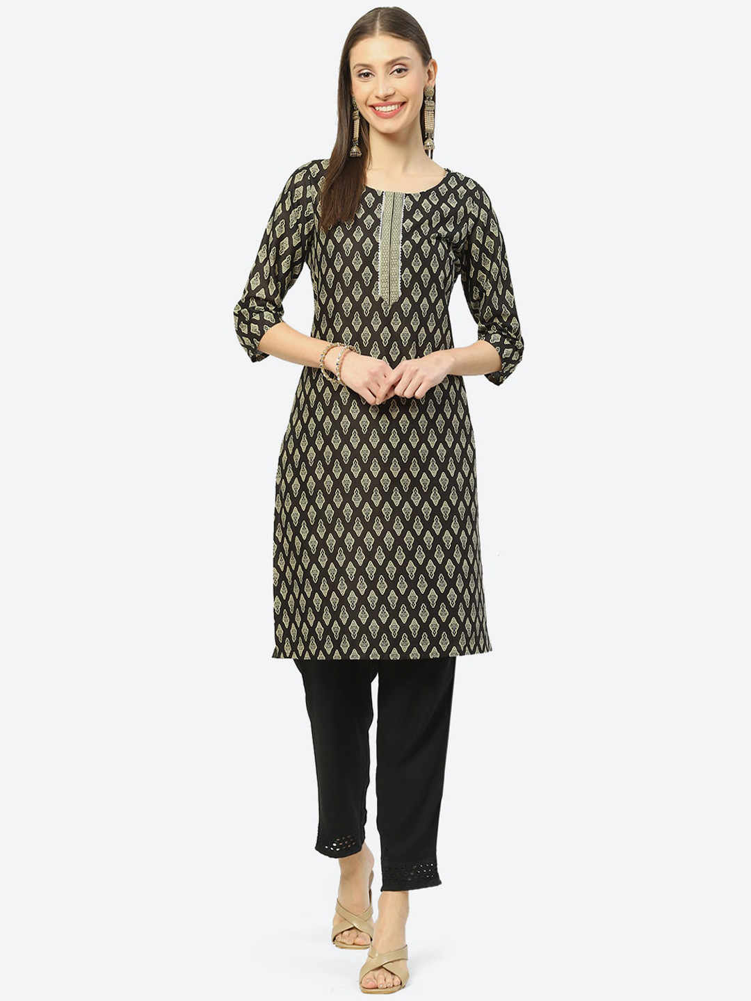 

2Bme Ethnic Motifs Printed Round Neck Gotta Patti Cotton Kurta, Black