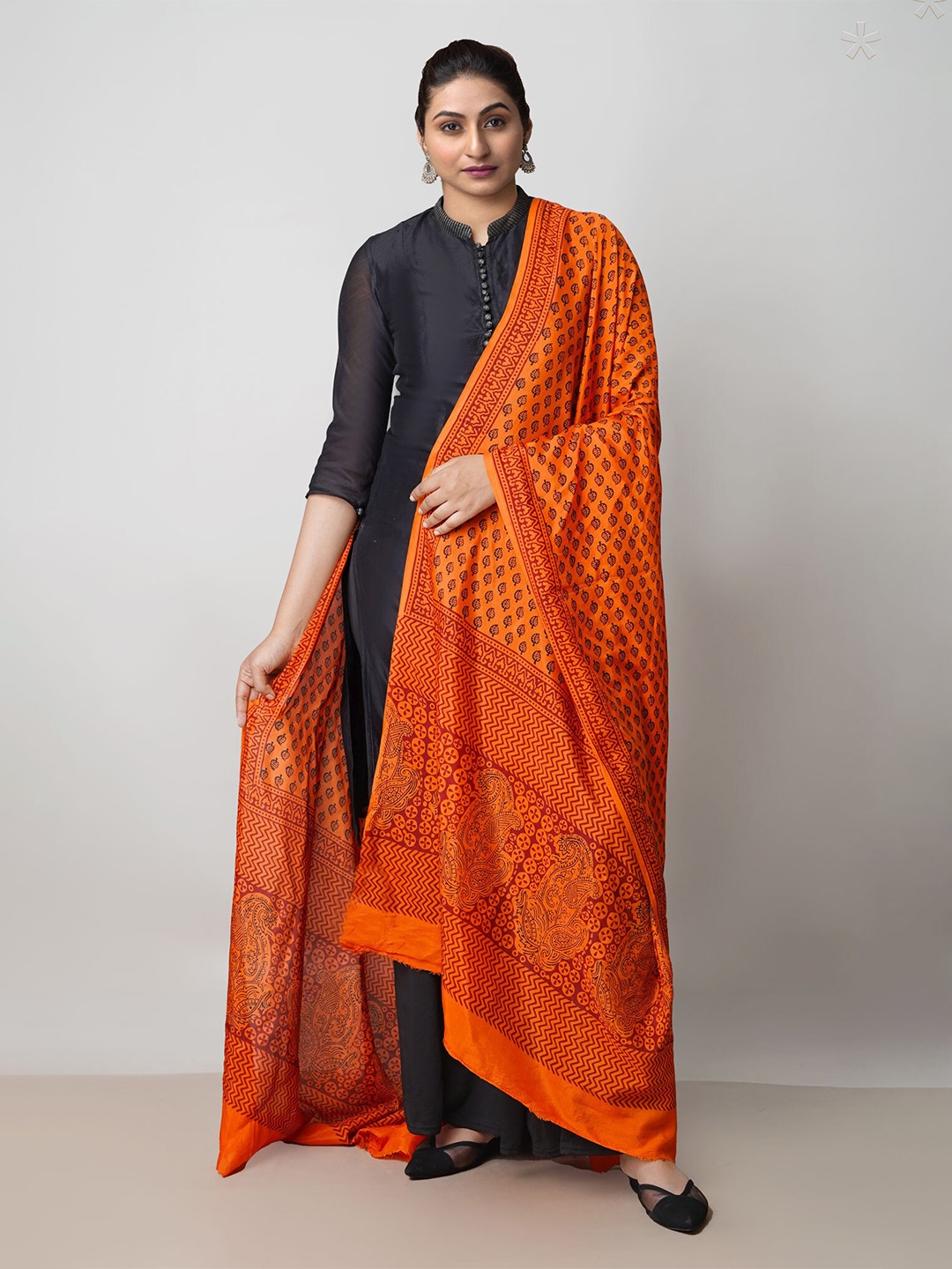 

Unnati Silks Ethnic Motifs Printed Dupatta, Orange