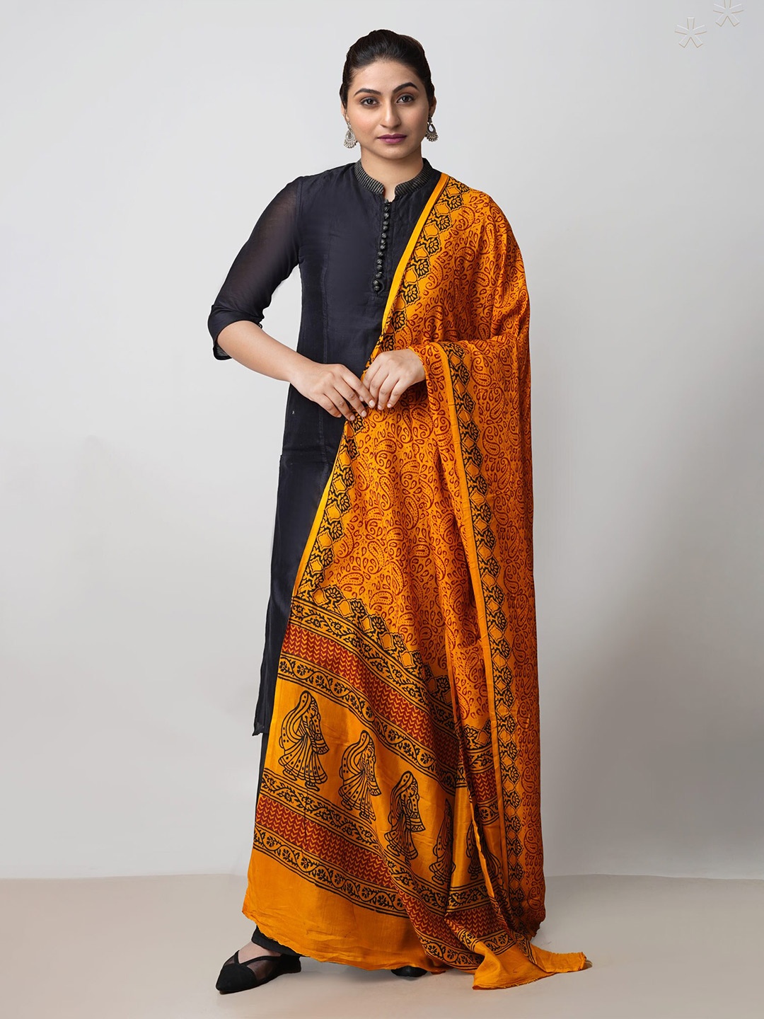 

Unnati Silks Ethnic Motifs Printed Dupatta, Yellow