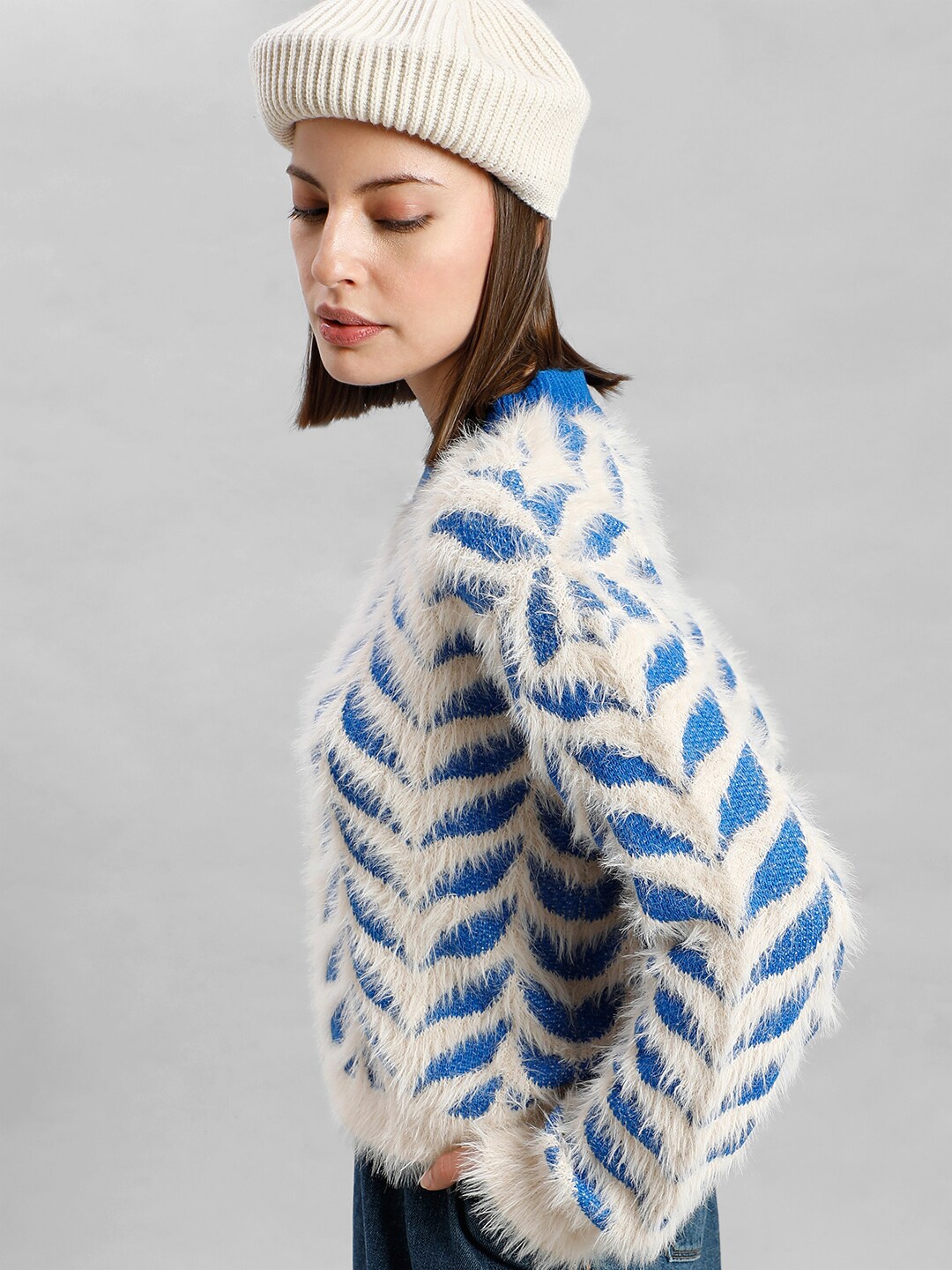 

Vero Moda Floral Self Design Pullover With Fuzzy Detail, Blue