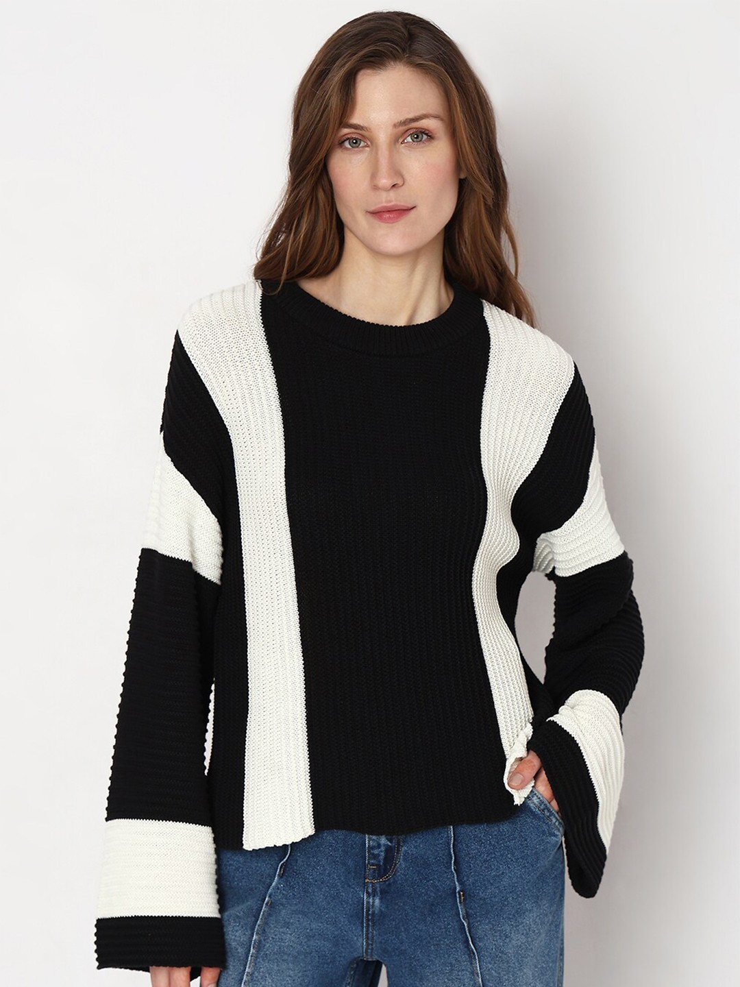 

Vero Moda Colourblocked Bell Sleeves Pullover, Black