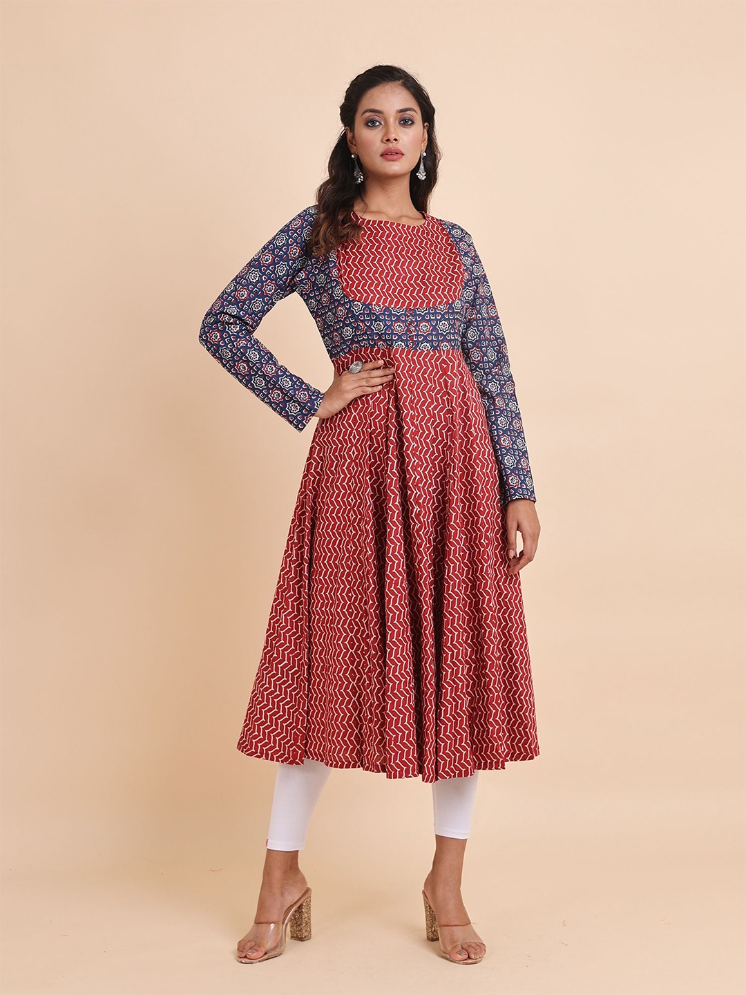 

Disli Geometric Printed Round Neck Cotton Anarkali Kurta, Red