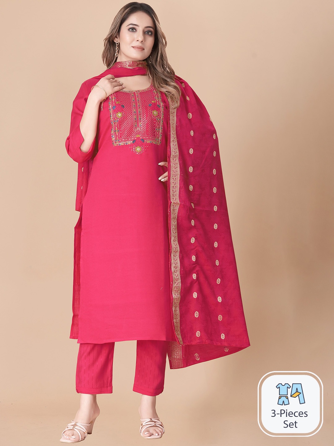 

B4ME.COM Thread Work Detailed Straight Kurta & Trousers With Dupatta, Pink